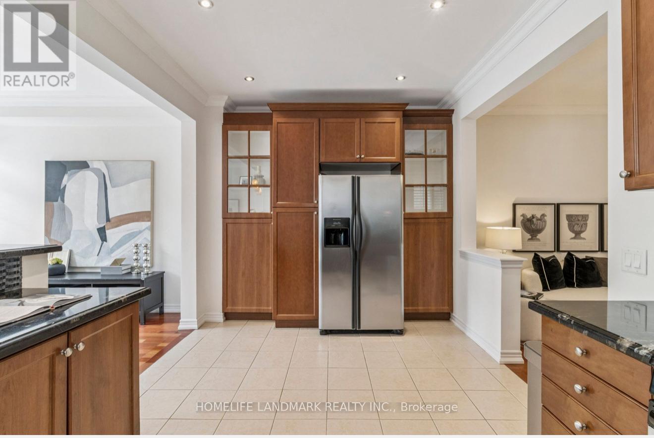 42 Torah Gate, Vaughan (Patterson), Ontario  L6A 0H3 - Photo 8 - N12441571