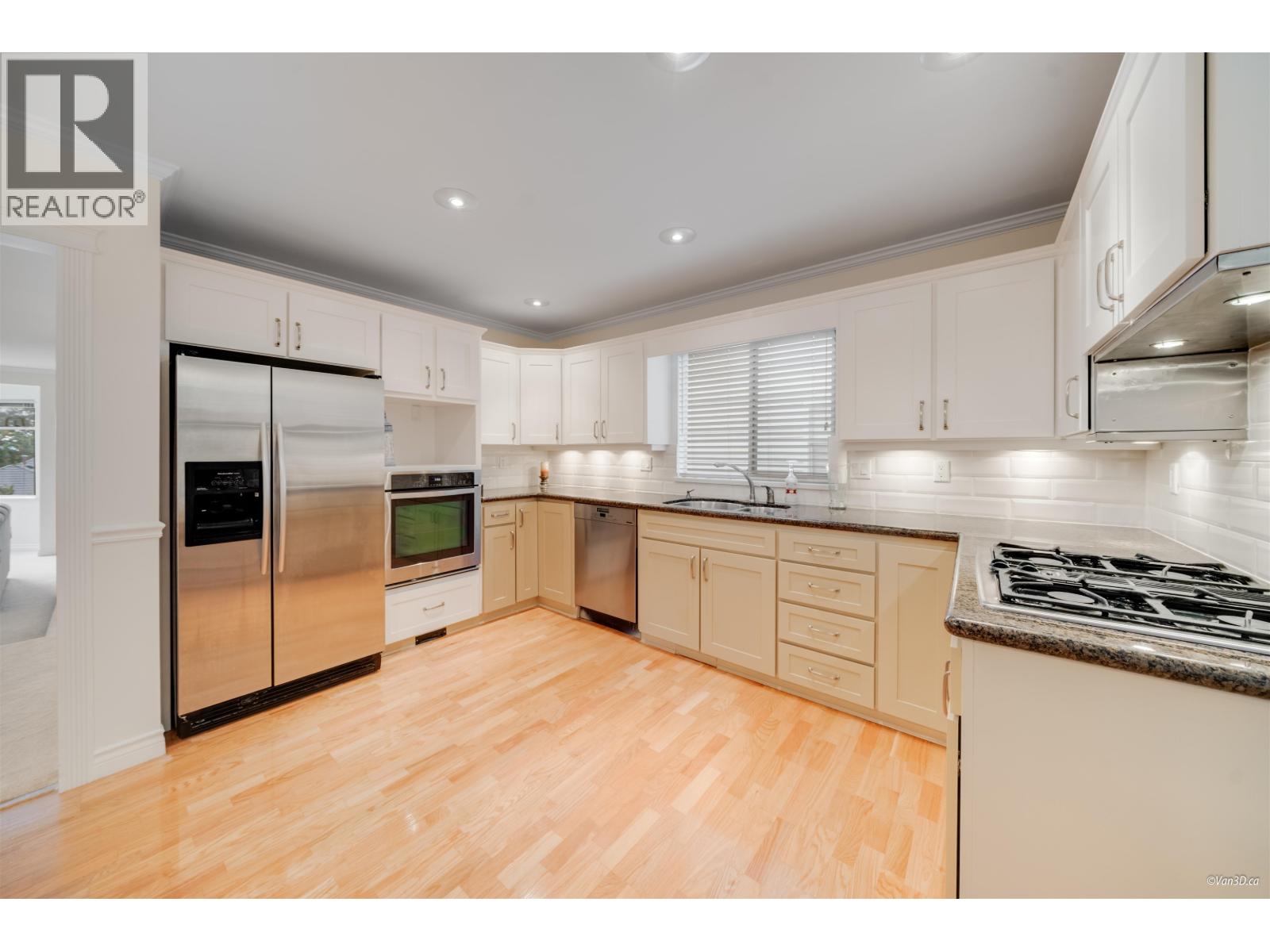 2777 Cultus Court, Coquitlam, British Columbia  V3C 5A8 - Photo 7 - R3052495