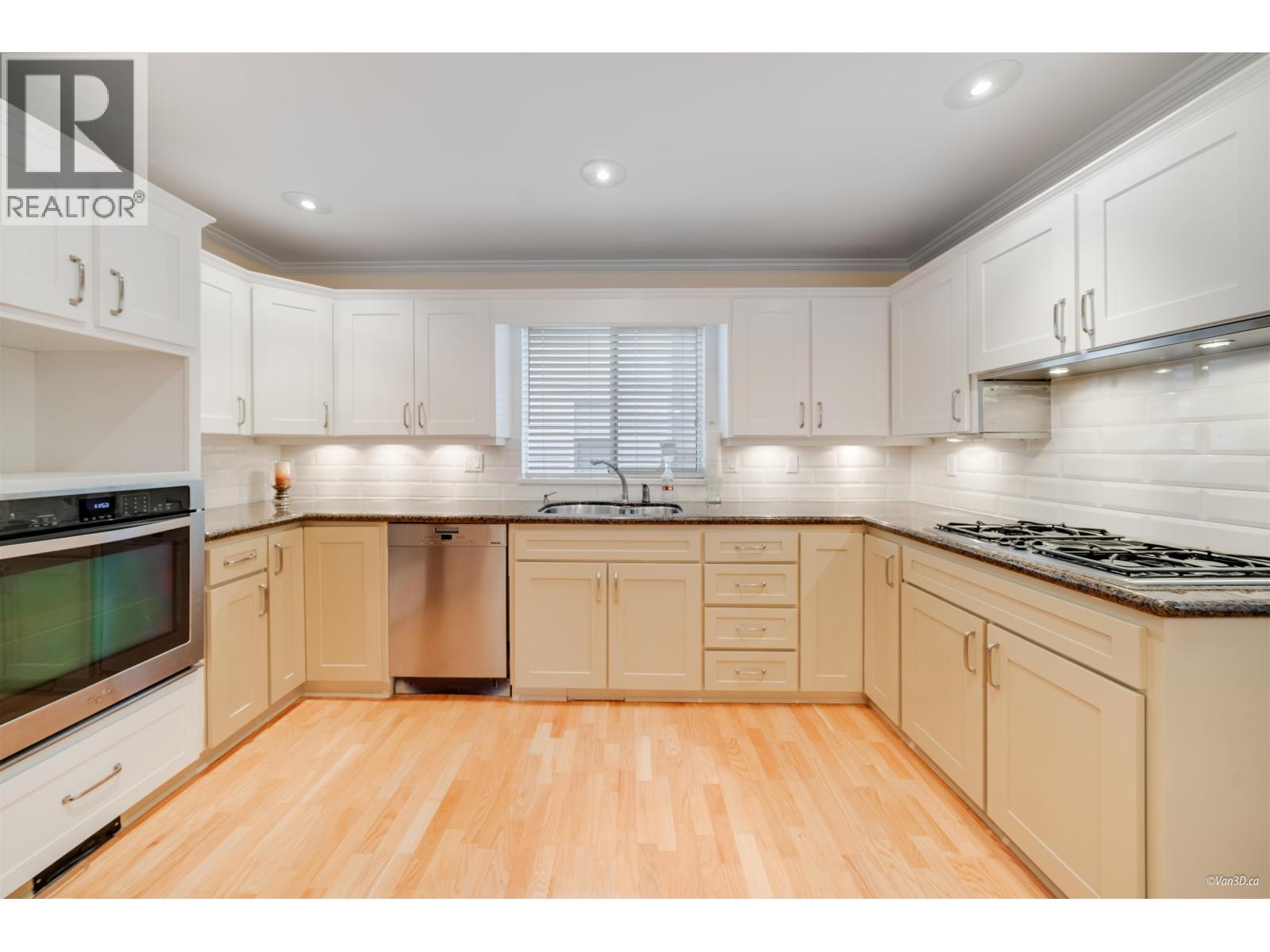 2777 Cultus Court, Coquitlam, British Columbia  V3C 5A8 - Photo 8 - R3052495