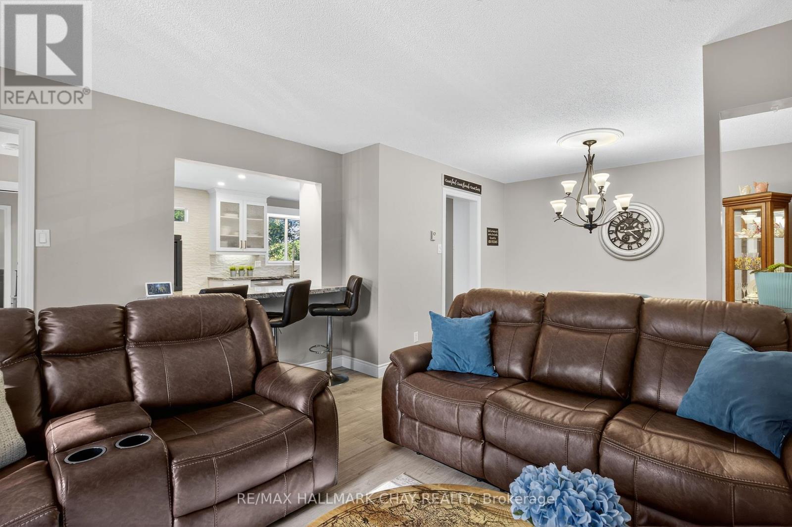 155 Maple Avenue, Barrie, Ontario  L4N 1S5 - Photo 15 - S12441530