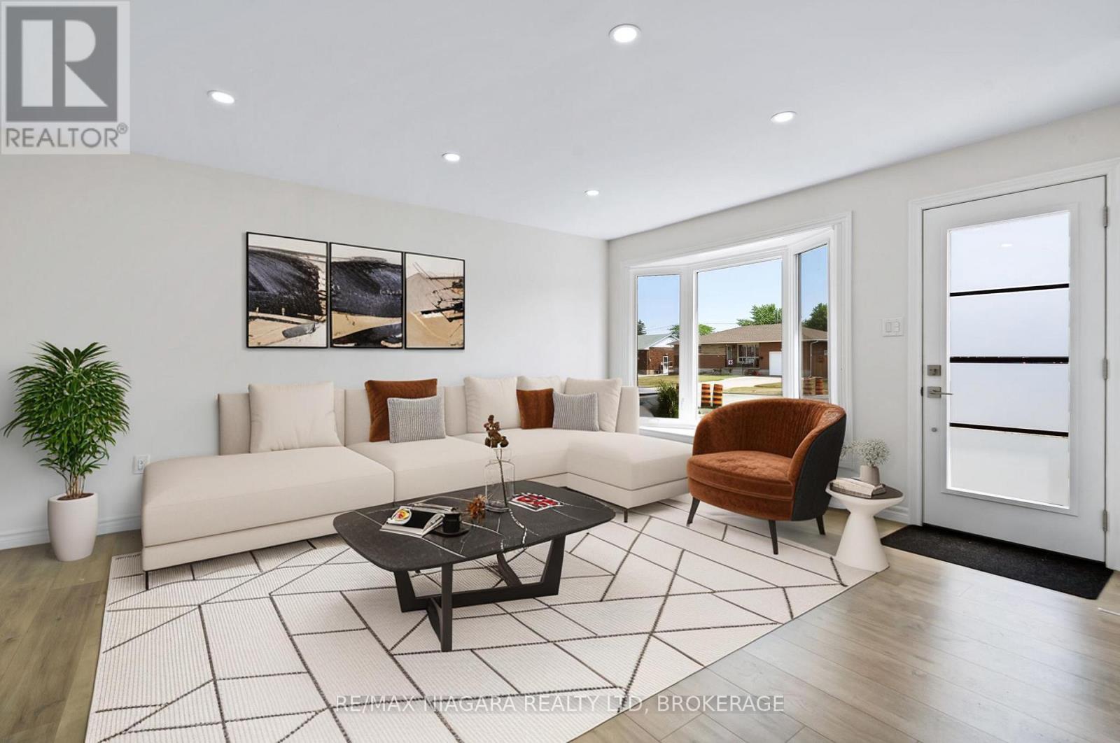 53 Collier Road S, Thorold, Ontario  L2V 3S9 - Photo 4 - X12408423