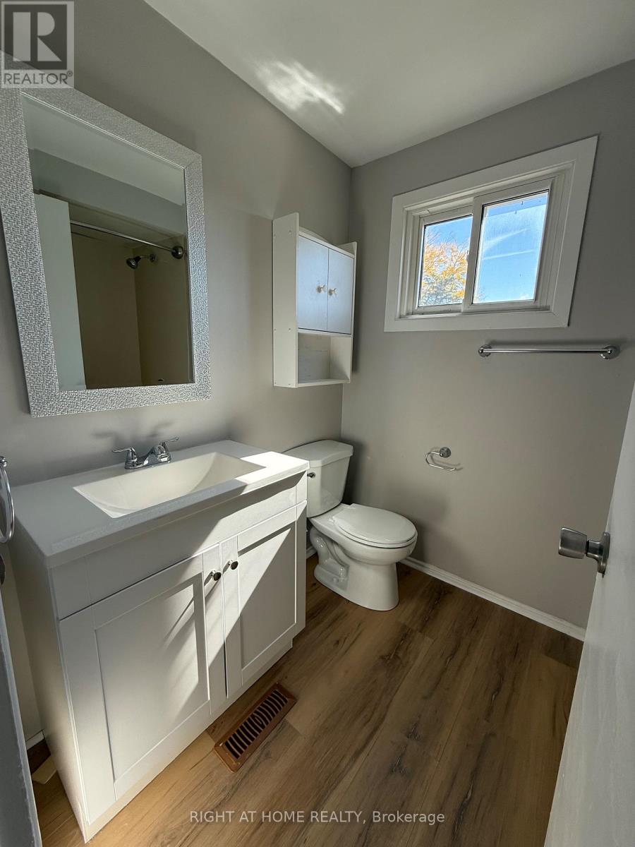 1950 Belmore Lane, Ottawa, Ontario  K1B 4Z8 - Photo 15 - X12441619