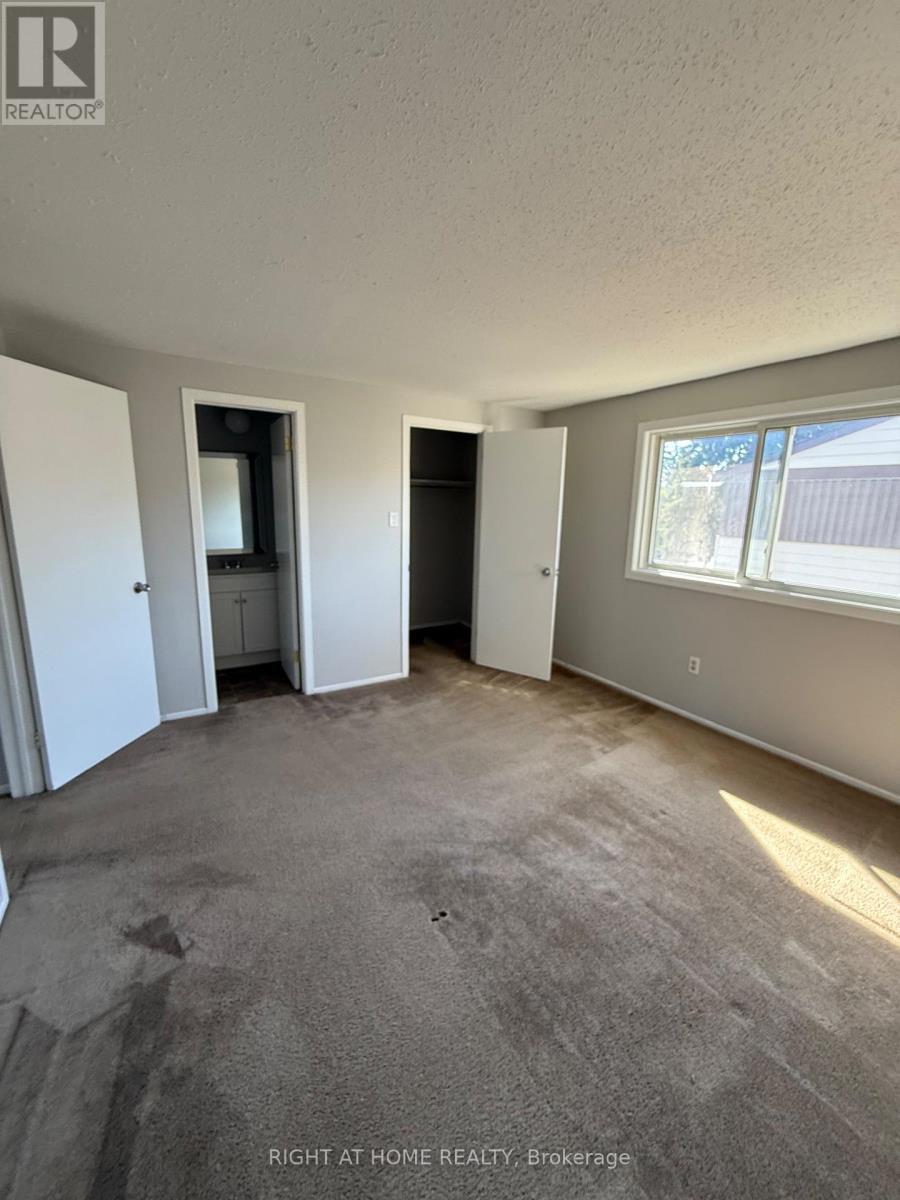 1950 Belmore Lane, Ottawa, Ontario  K1B 4Z8 - Photo 18 - X12441619
