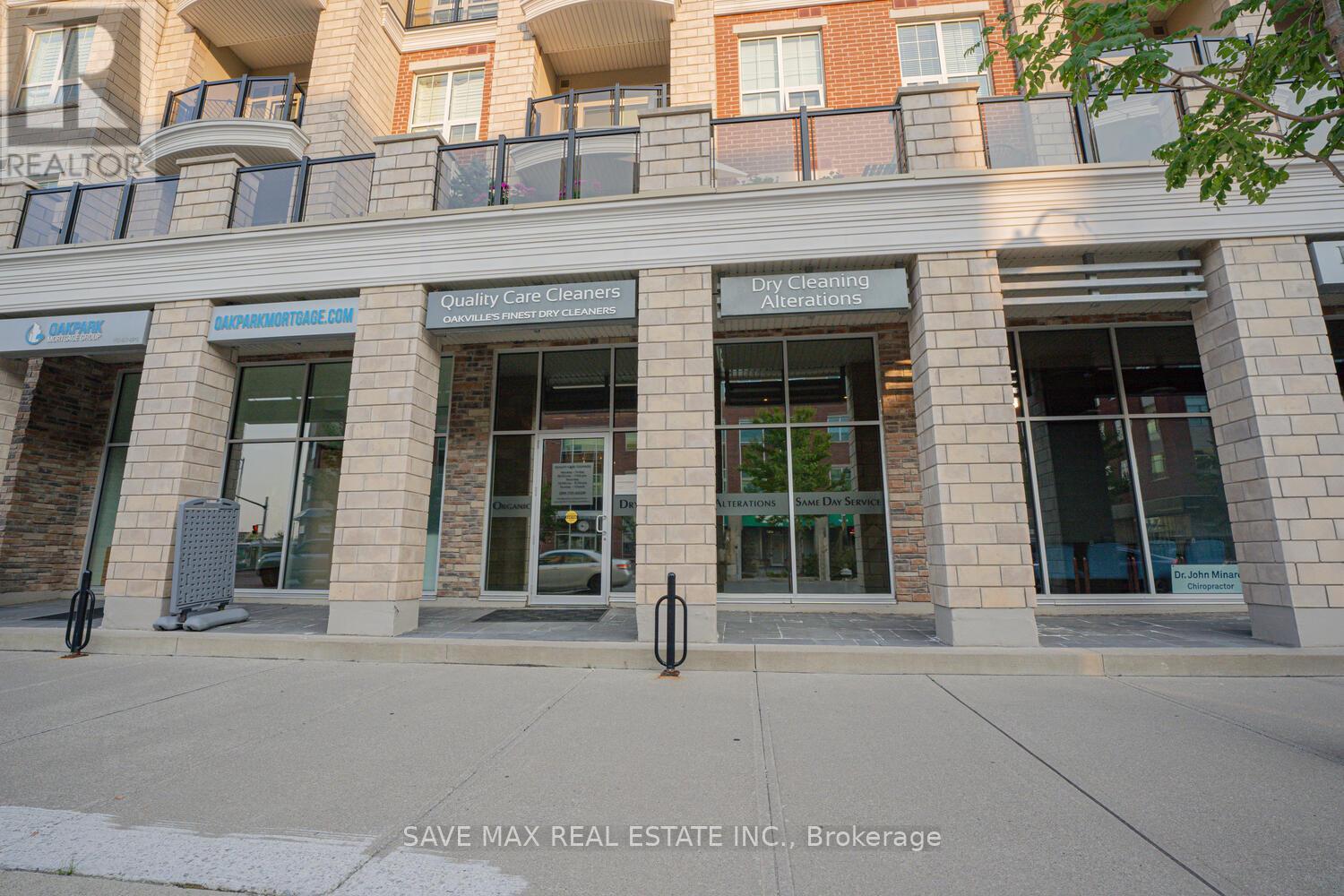113 - 216 Oak Park Boulevard, Oakville, Ontario  L6H 7S8 - Photo 2 - W12441542