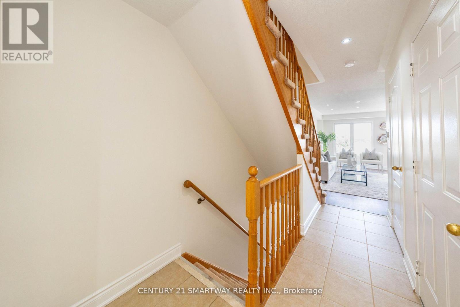 3424 Angel Pass Drive, Mississauga (Churchill Meadows), Ontario  L5M 7N4 - Photo 3 - W12441552