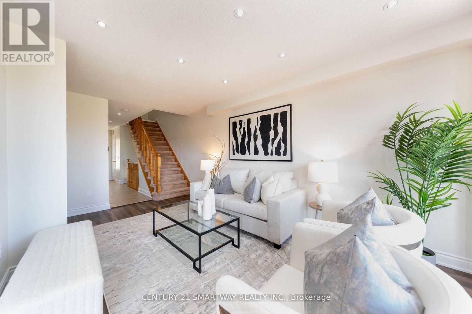 3424 Angel Pass Drive, Mississauga (Churchill Meadows), Ontario  L5M 7N4 - Photo 6 - W12441552