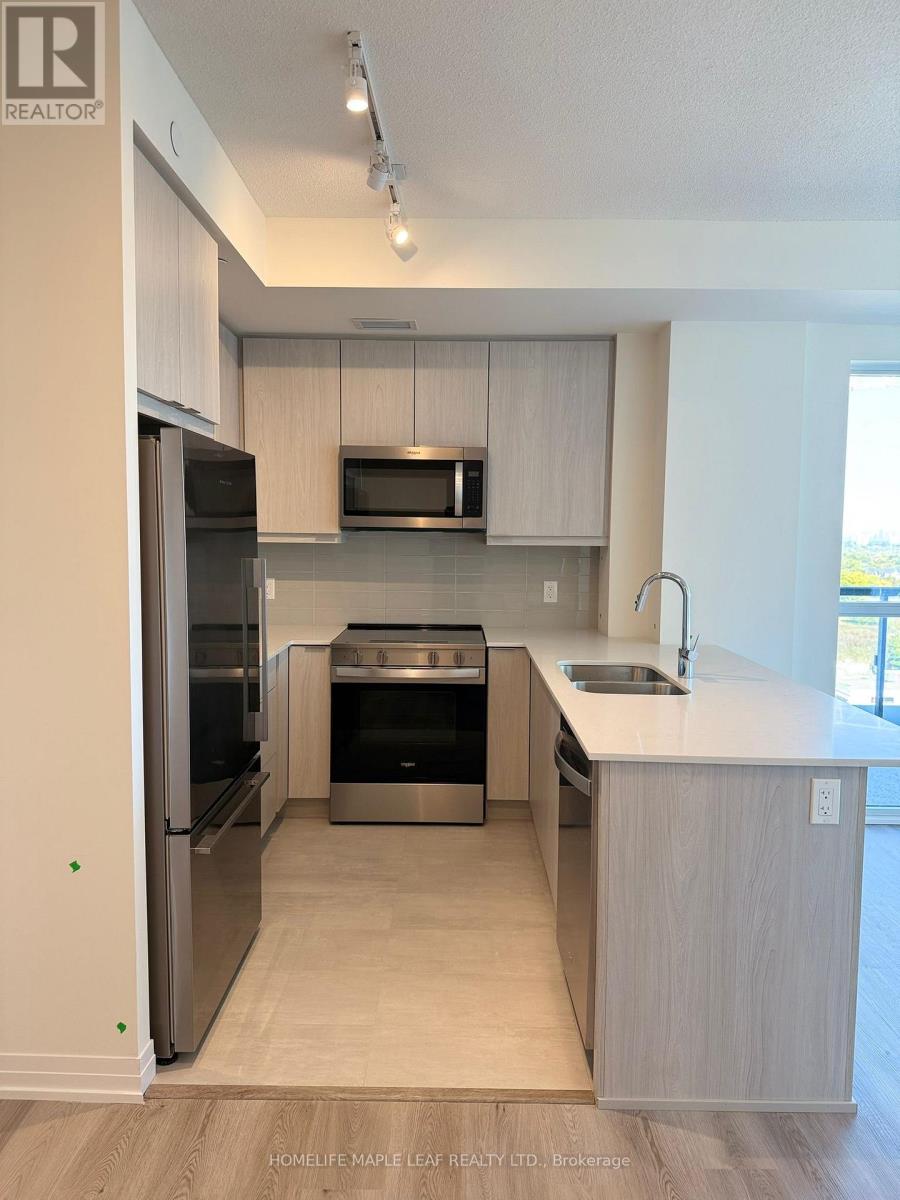 901 - 15 Watergarden Drive, Mississauga, Ontario  L5R 1B2 - Photo 3 - W12441553