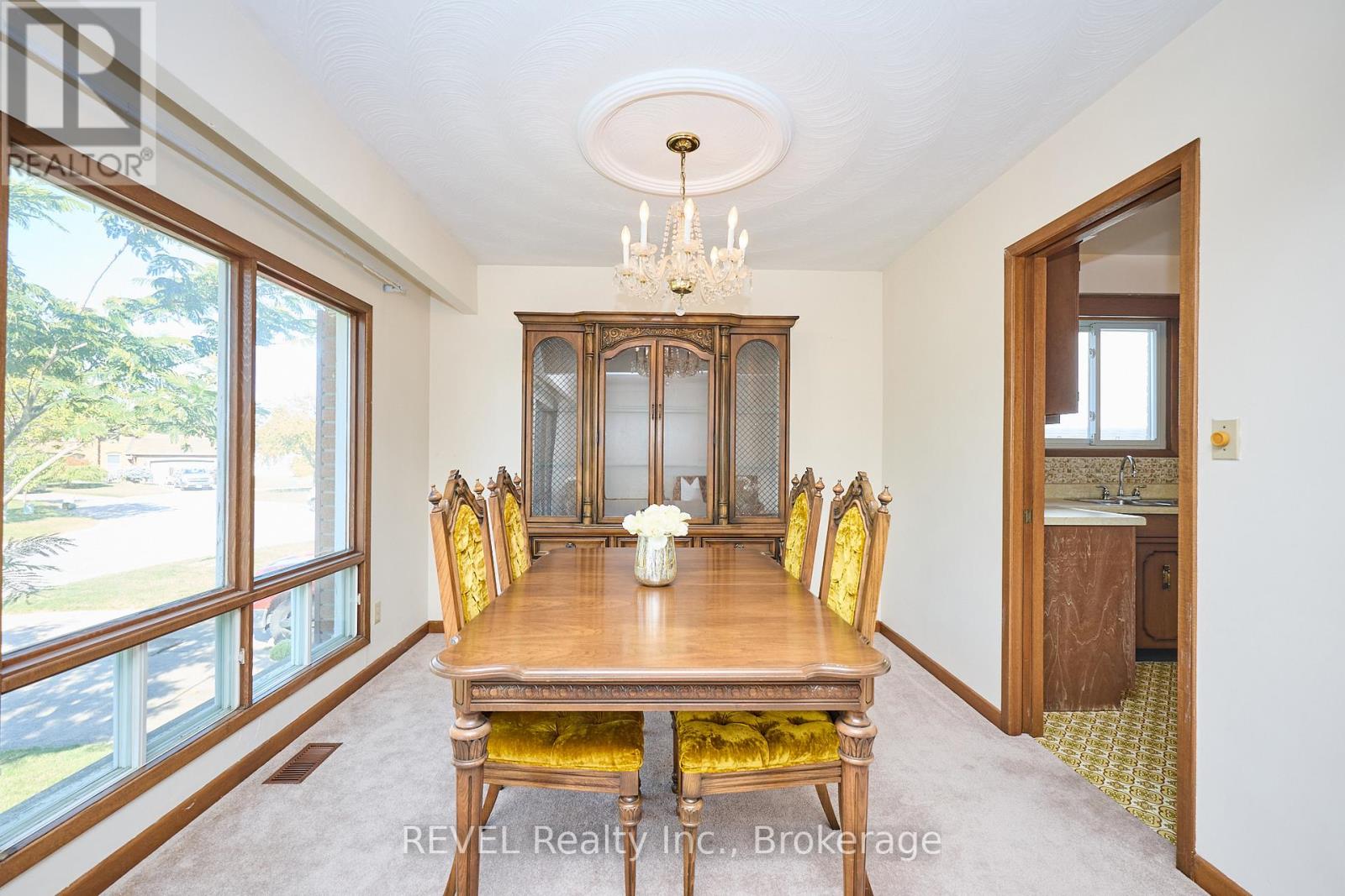 6 Charleen Circle, St. Catharines (Carlton/bunting), Ontario  L2M 7G6 - Photo 10 - X12441643