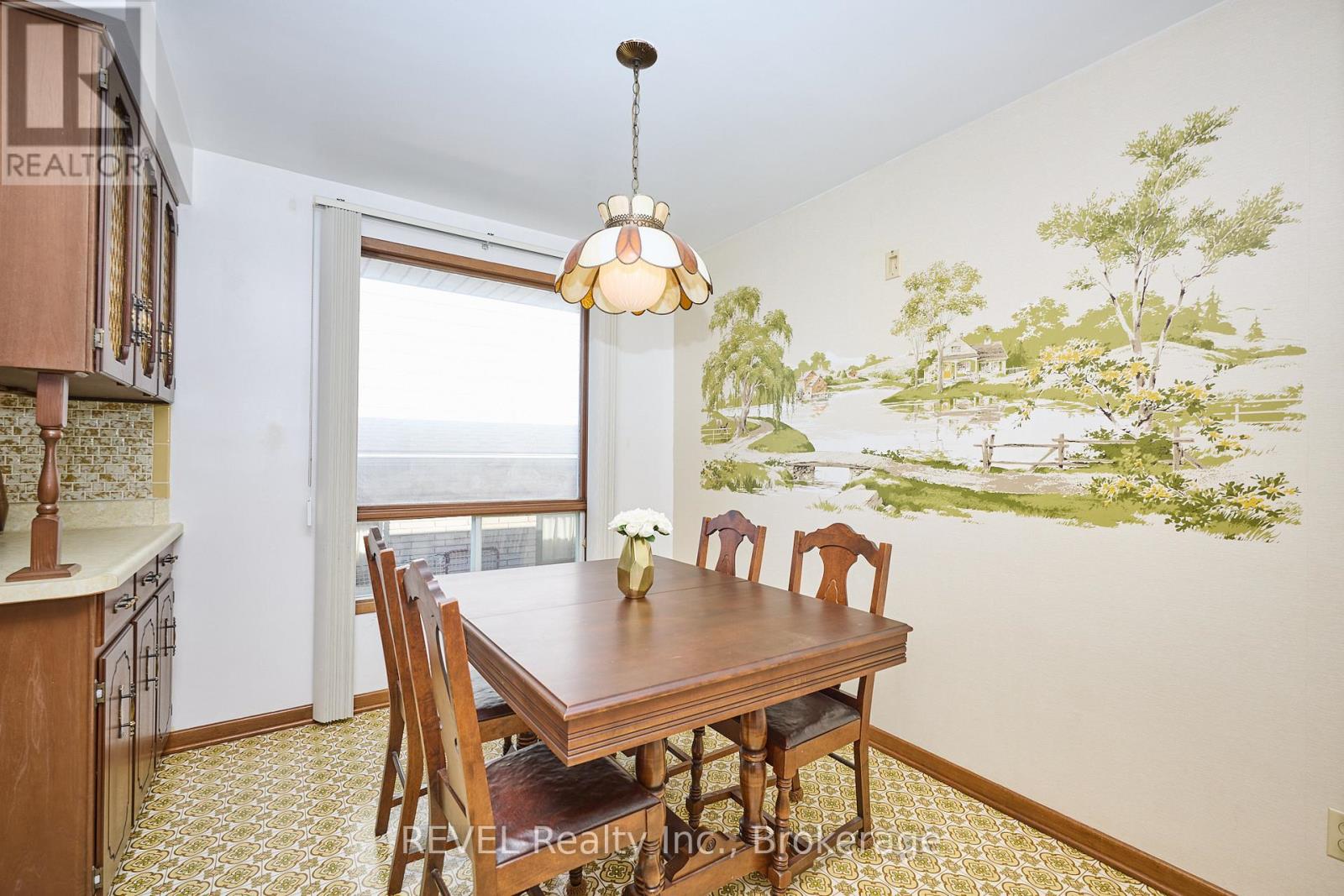 6 Charleen Circle, St. Catharines (Carlton/bunting), Ontario  L2M 7G6 - Photo 13 - X12441643