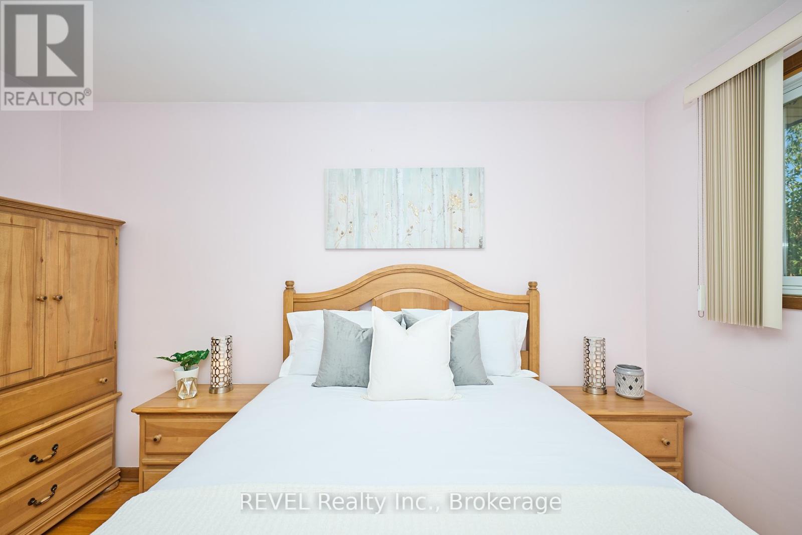 6 Charleen Circle, St. Catharines (Carlton/bunting), Ontario  L2M 7G6 - Photo 15 - X12441643