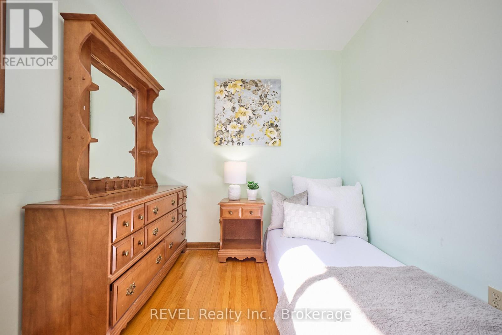 6 Charleen Circle, St. Catharines (Carlton/bunting), Ontario  L2M 7G6 - Photo 21 - X12441643