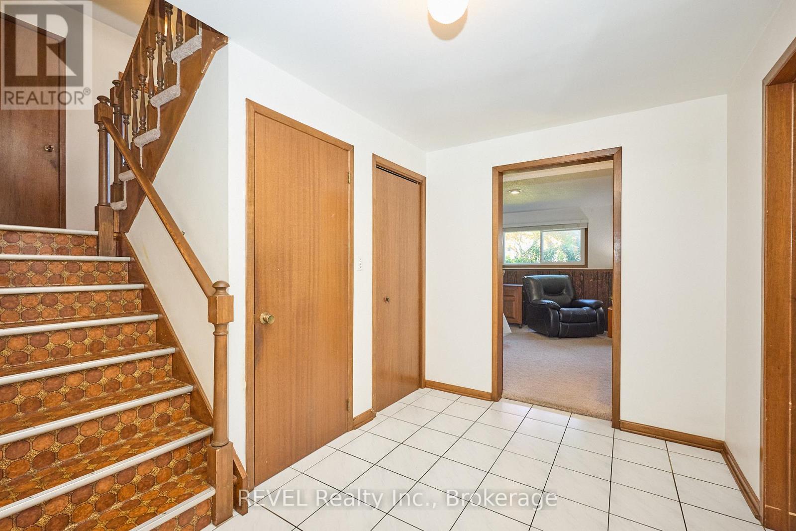 6 Charleen Circle, St. Catharines (Carlton/bunting), Ontario  L2M 7G6 - Photo 23 - X12441643