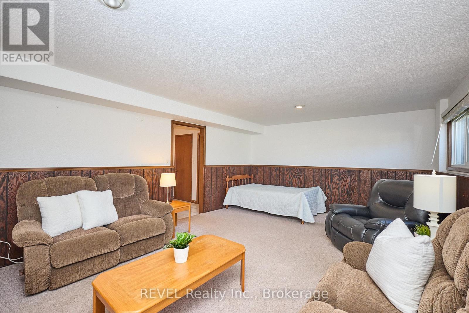 6 Charleen Circle, St. Catharines (Carlton/bunting), Ontario  L2M 7G6 - Photo 28 - X12441643