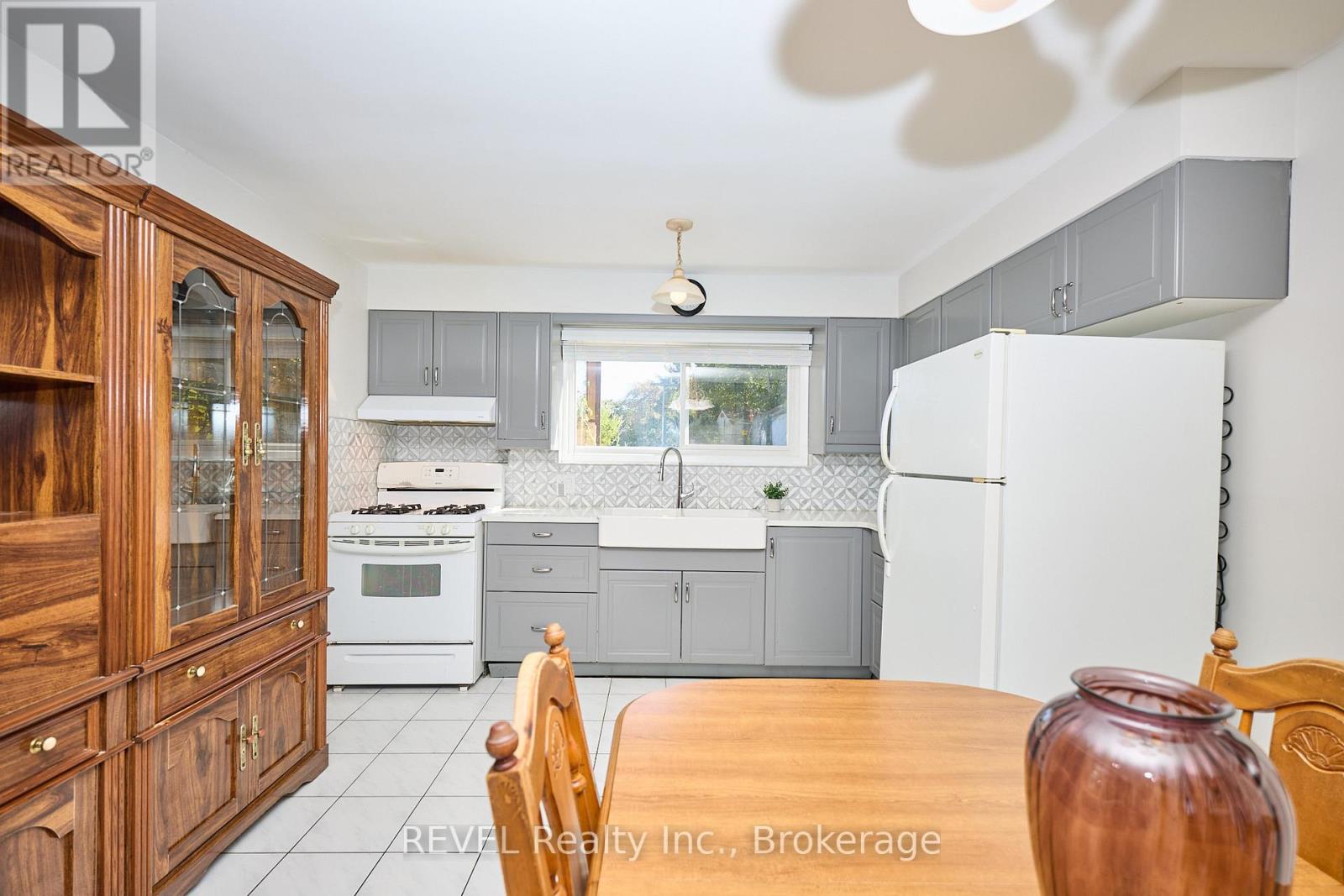 6 Charleen Circle, St. Catharines (Carlton/bunting), Ontario  L2M 7G6 - Photo 31 - X12441643