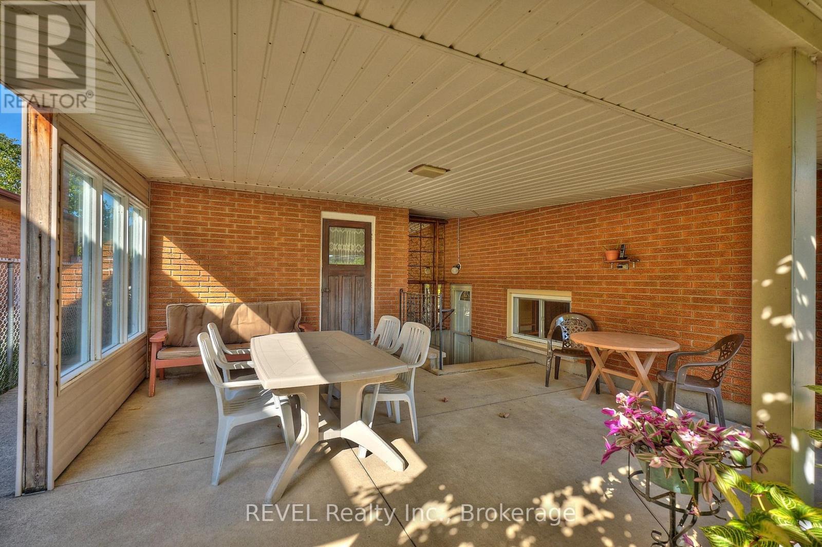 6 Charleen Circle, St. Catharines (Carlton/bunting), Ontario  L2M 7G6 - Photo 35 - X12441643