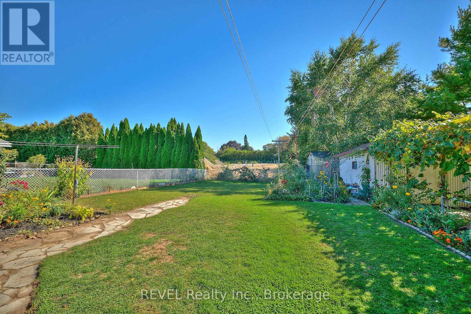 6 Charleen Circle, St. Catharines (Carlton/bunting), Ontario  L2M 7G6 - Photo 40 - X12441643