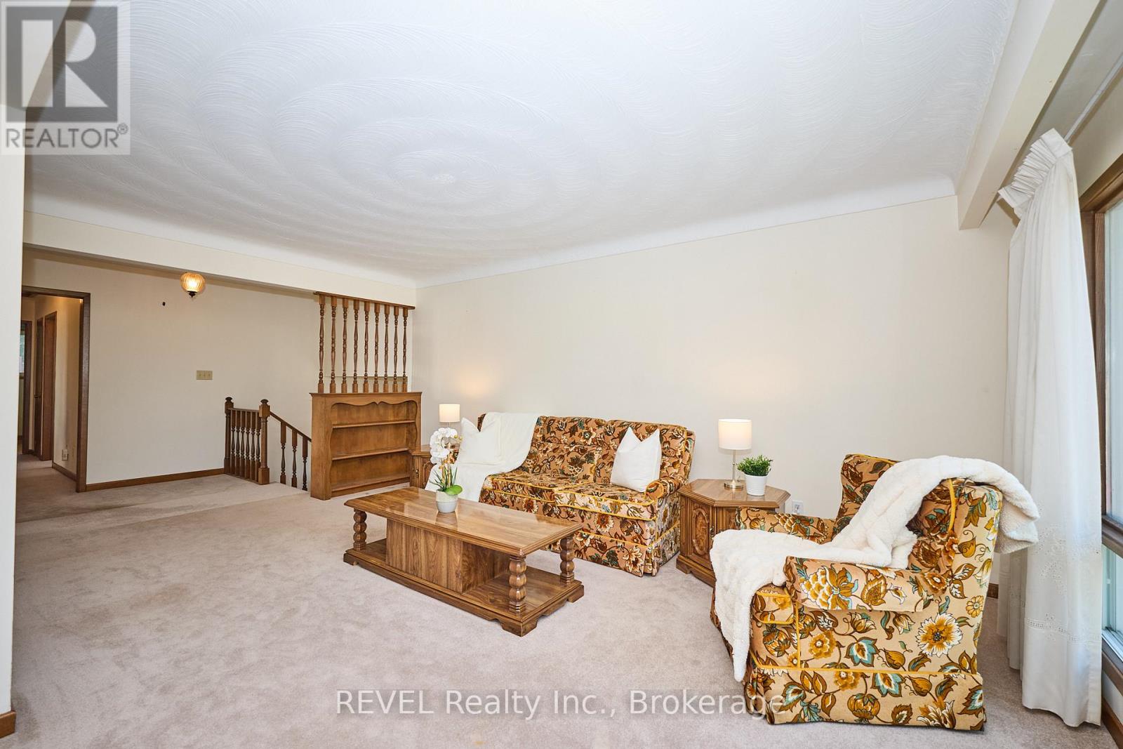 6 Charleen Circle, St. Catharines (Carlton/bunting), Ontario  L2M 7G6 - Photo 7 - X12441643