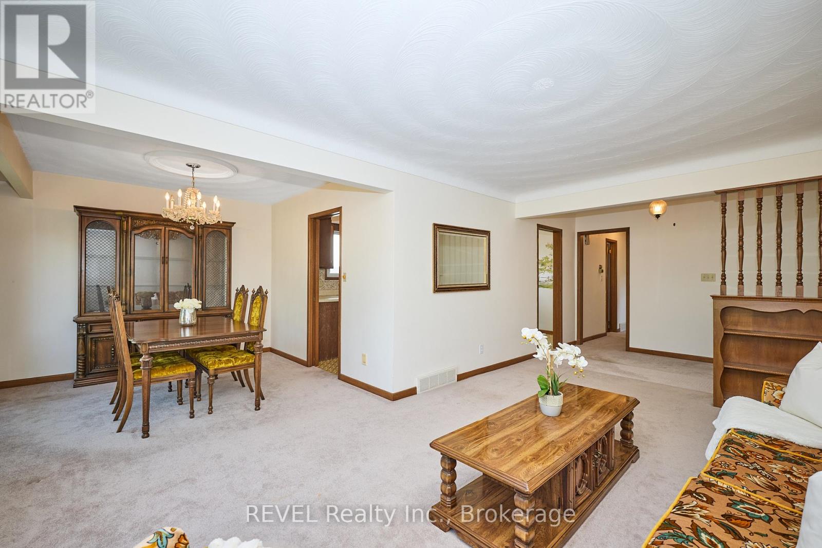 6 Charleen Circle, St. Catharines (Carlton/bunting), Ontario  L2M 7G6 - Photo 9 - X12441643