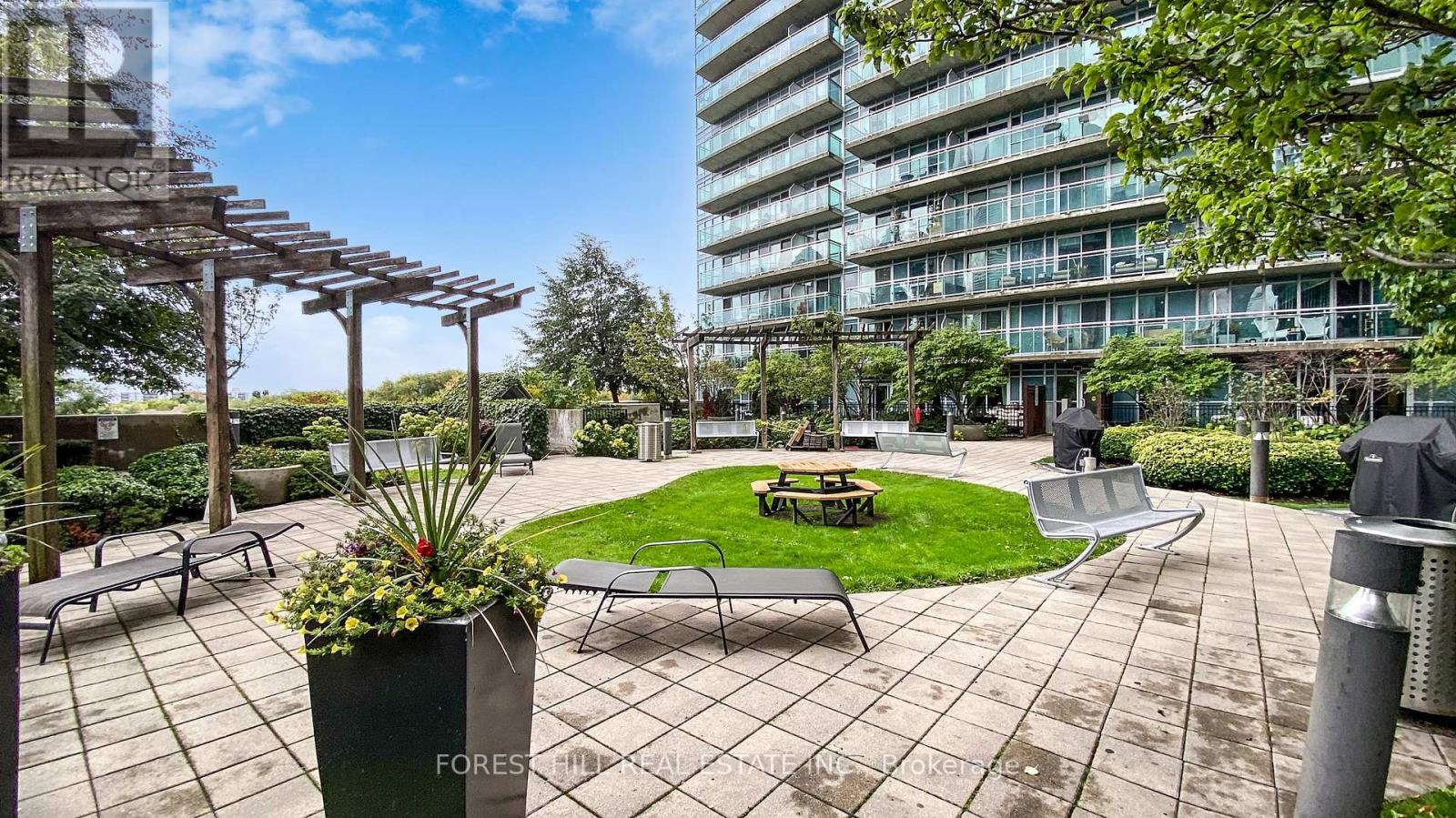 434 - 165 Legion Road N, Toronto (Mimico), Ontario  M8Y 0A1 - Photo 40 - W12441574