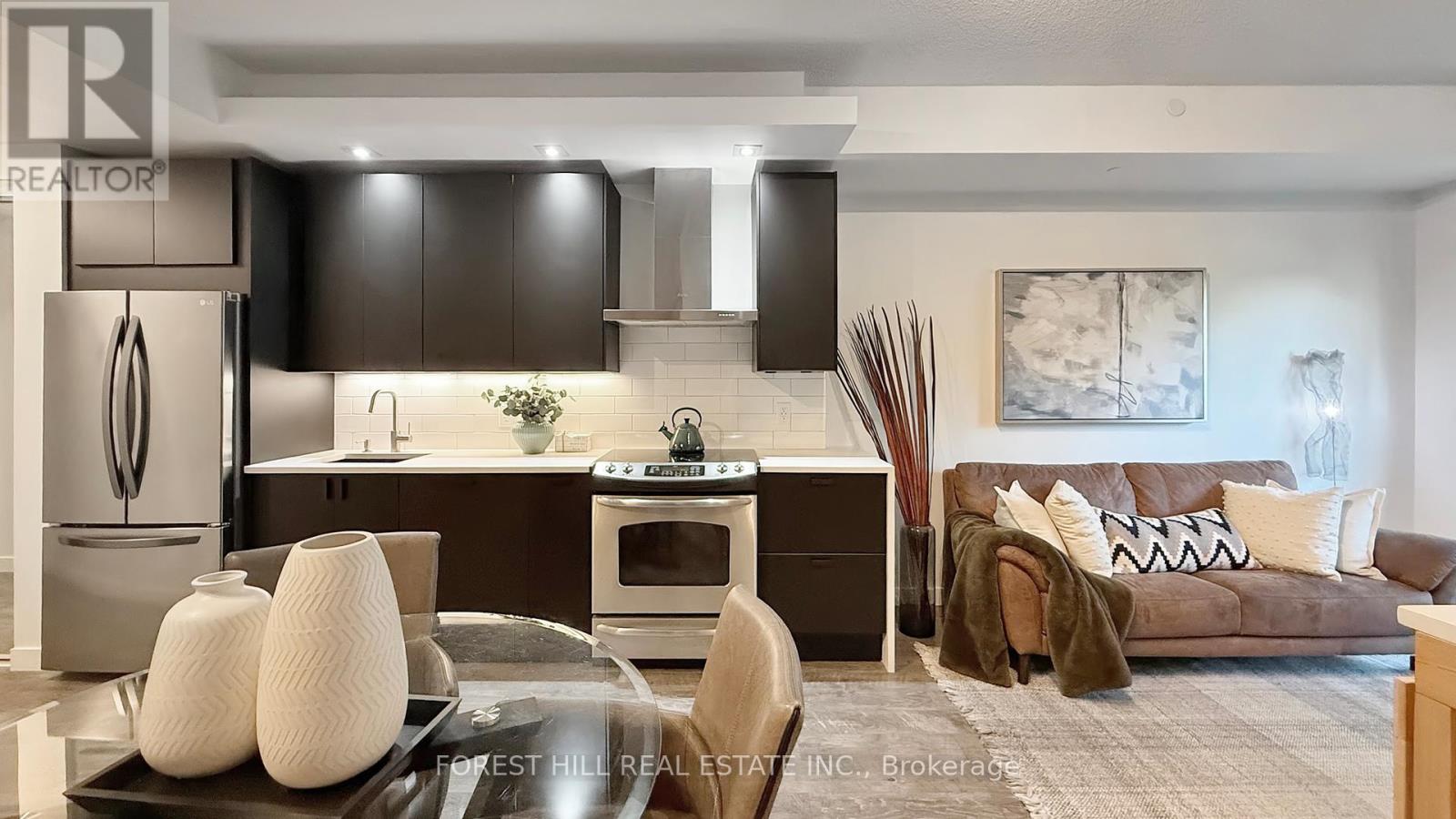 434 - 165 Legion Road N, Toronto (Mimico), Ontario  M8Y 0A1 - Photo 8 - W12441574