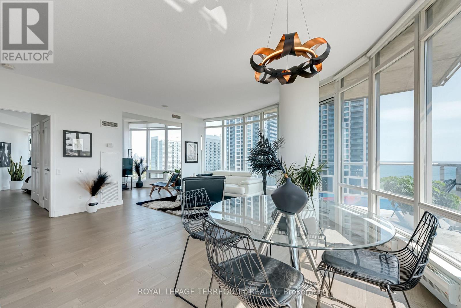 1210 - 15 Windermere Avenue, Toronto (High Park-Swansea), Ontario  M6S 5A2 - Photo 13 - W12441579