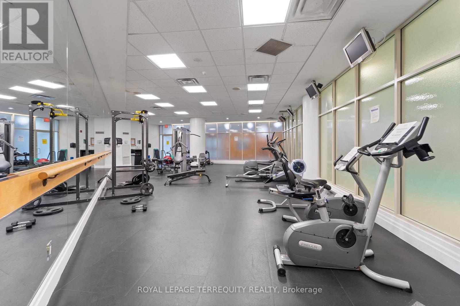 1210 - 15 Windermere Avenue, Toronto (High Park-Swansea), Ontario  M6S 5A2 - Photo 34 - W12441579