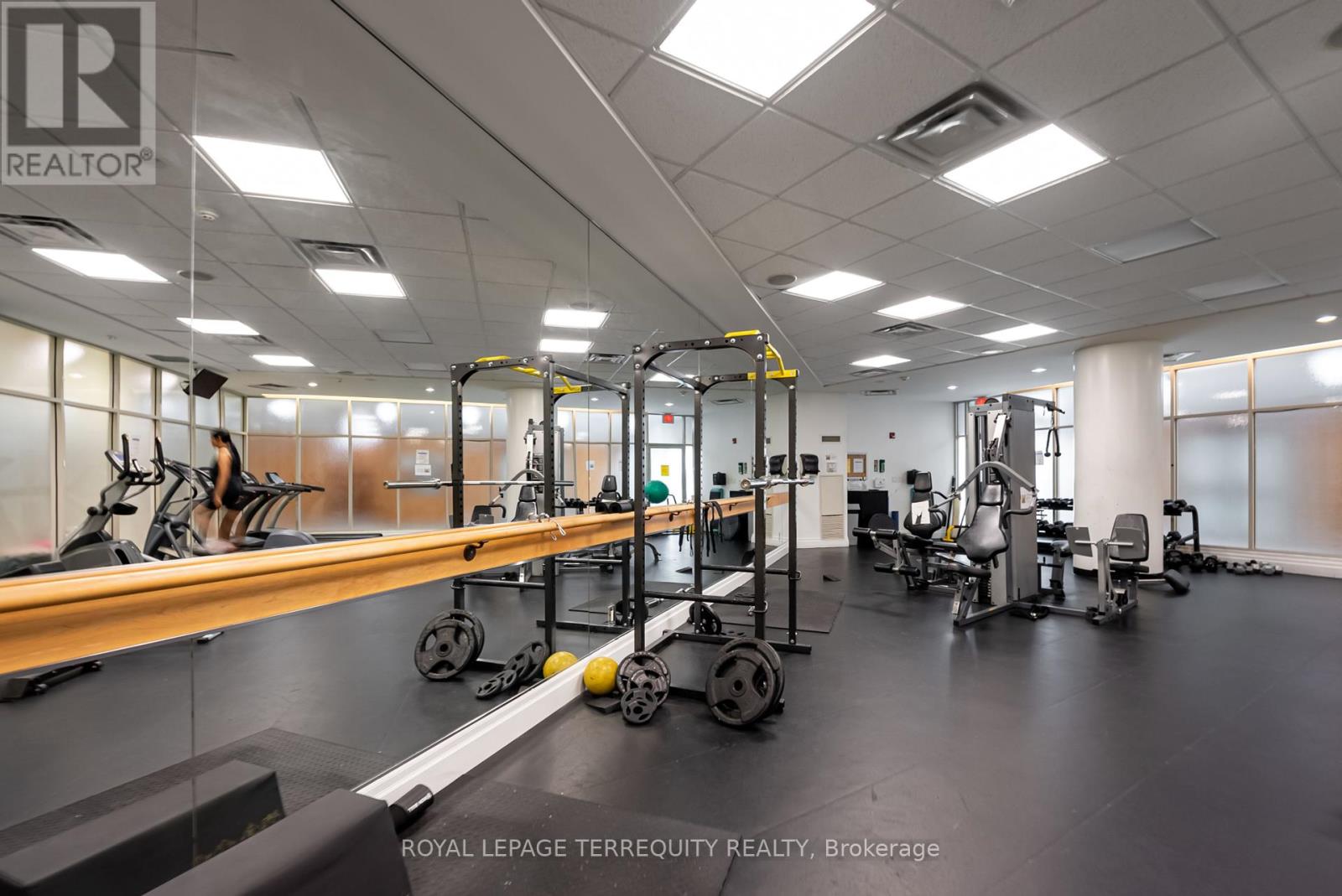 1210 - 15 Windermere Avenue, Toronto (High Park-Swansea), Ontario  M6S 5A2 - Photo 35 - W12441579