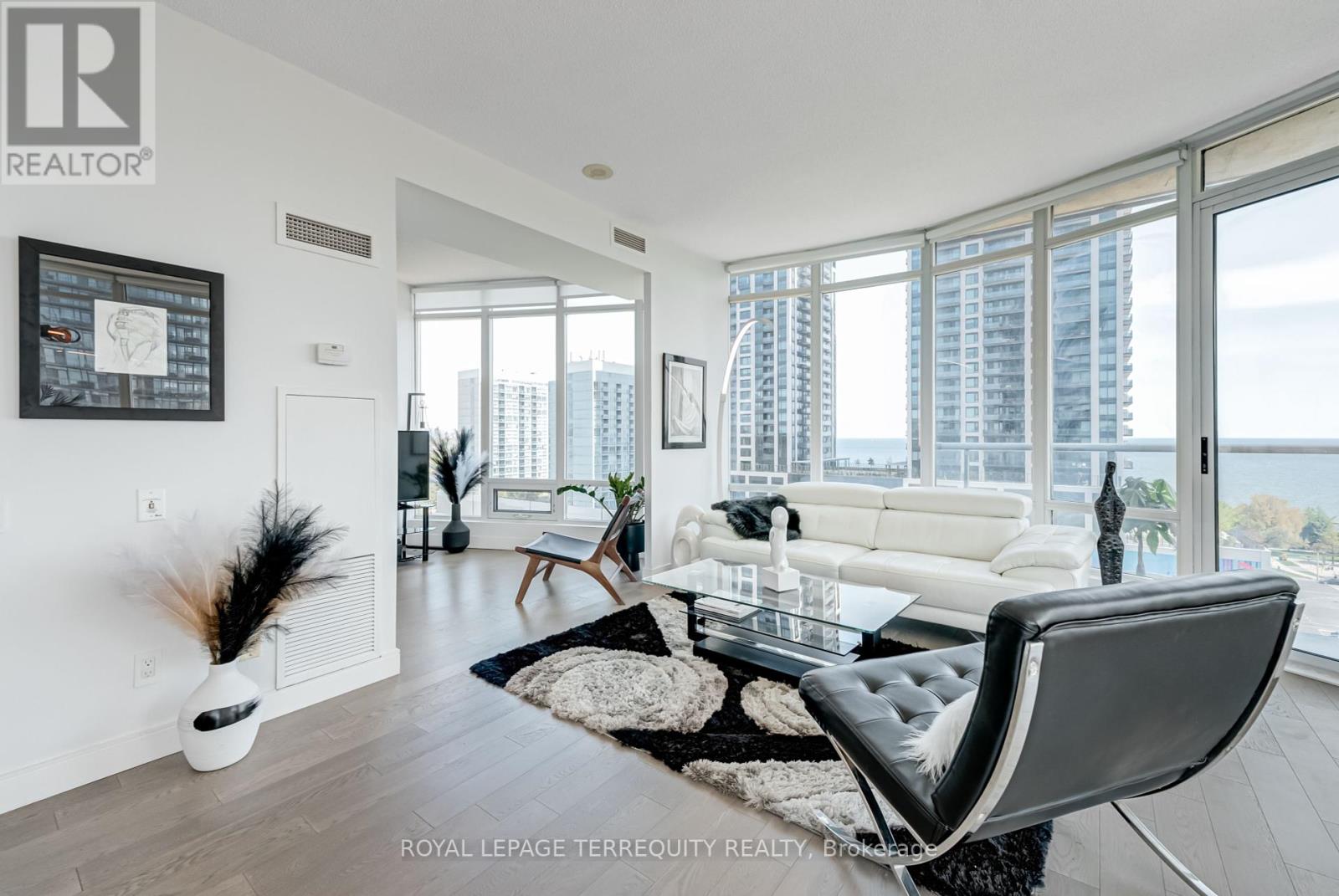 1210 - 15 Windermere Avenue, Toronto (High Park-Swansea), Ontario  M6S 5A2 - Photo 8 - W12441579