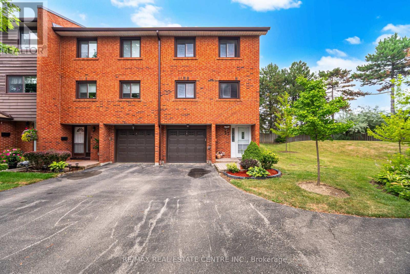27 - 4230 Fieldgate Drive, Mississauga, Ontario  L4W 2M5 - Photo 2 - W12441585