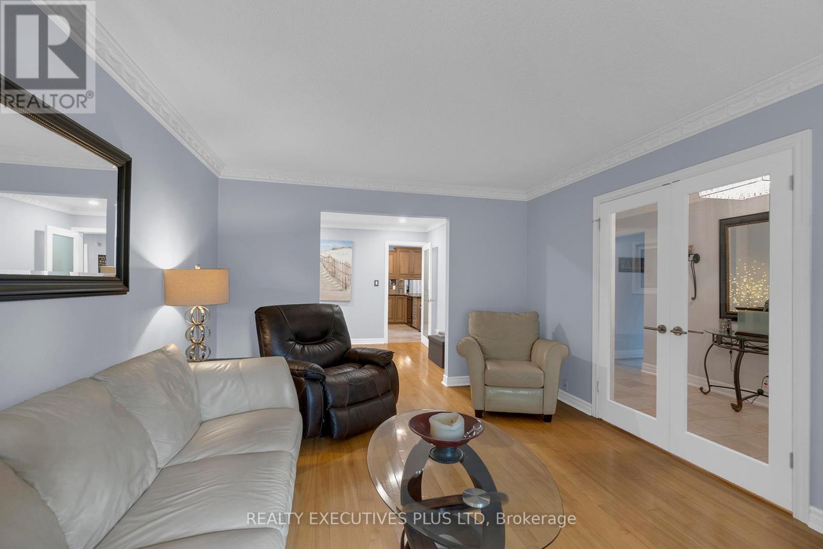 16 Melita Place, Brampton, Ontario  L6S 2Z3 - Photo 12 - W12441594