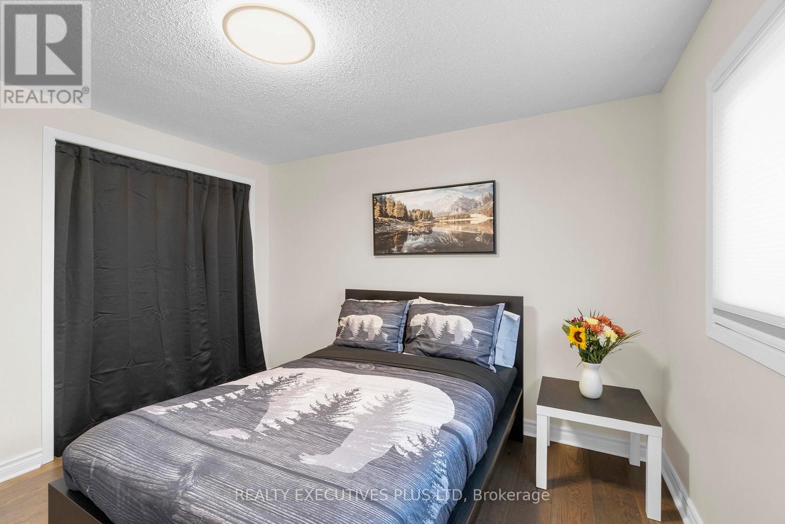 16 Melita Place, Brampton, Ontario  L6S 2Z3 - Photo 32 - W12441594