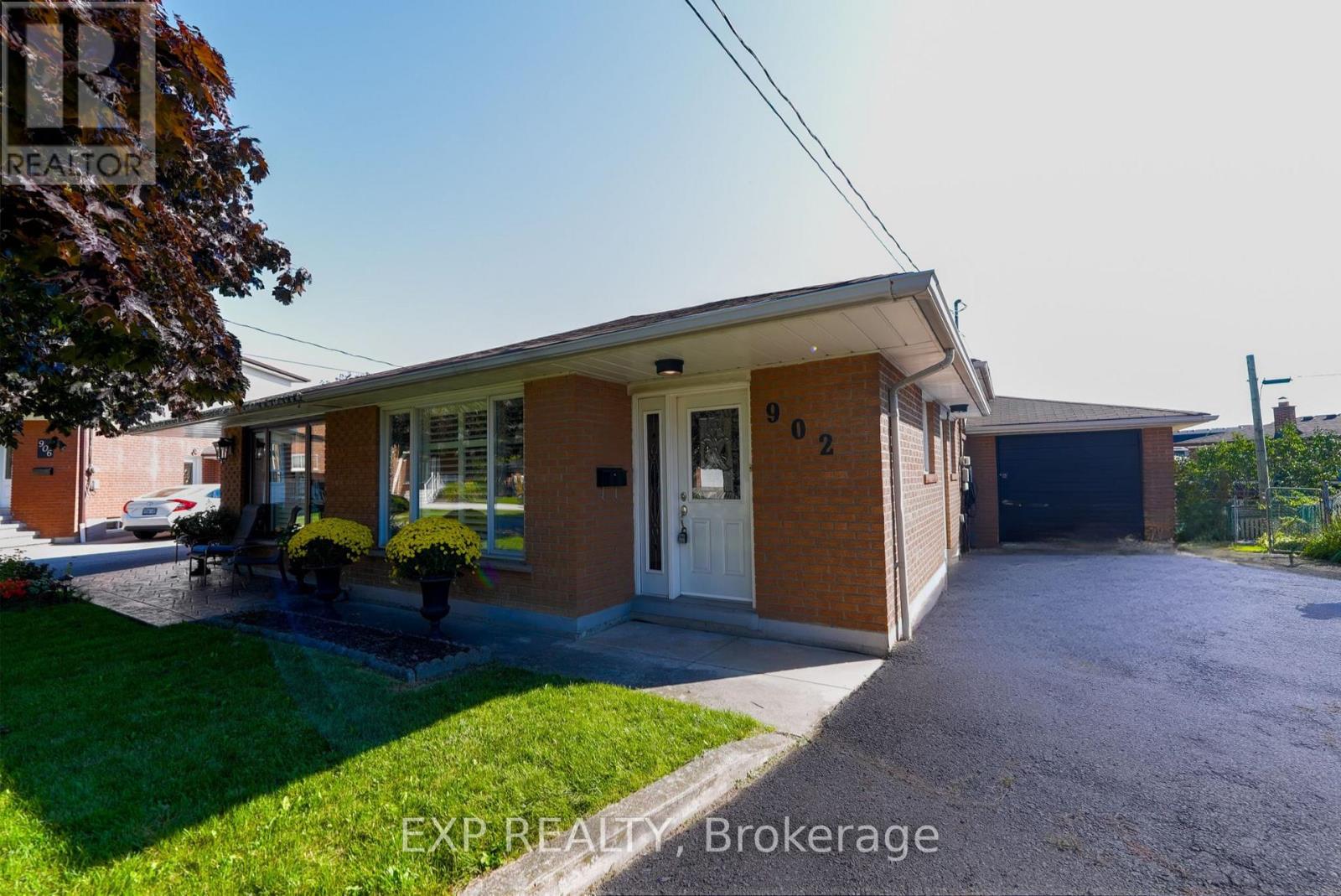 902 SIXTH STREET, Mississauga, Ontario