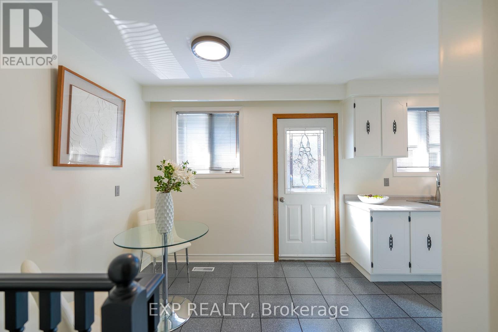 902 Sixth Street, Mississauga (Lakeview), Ontario  L5E 1N6 - Photo 24 - W12441598