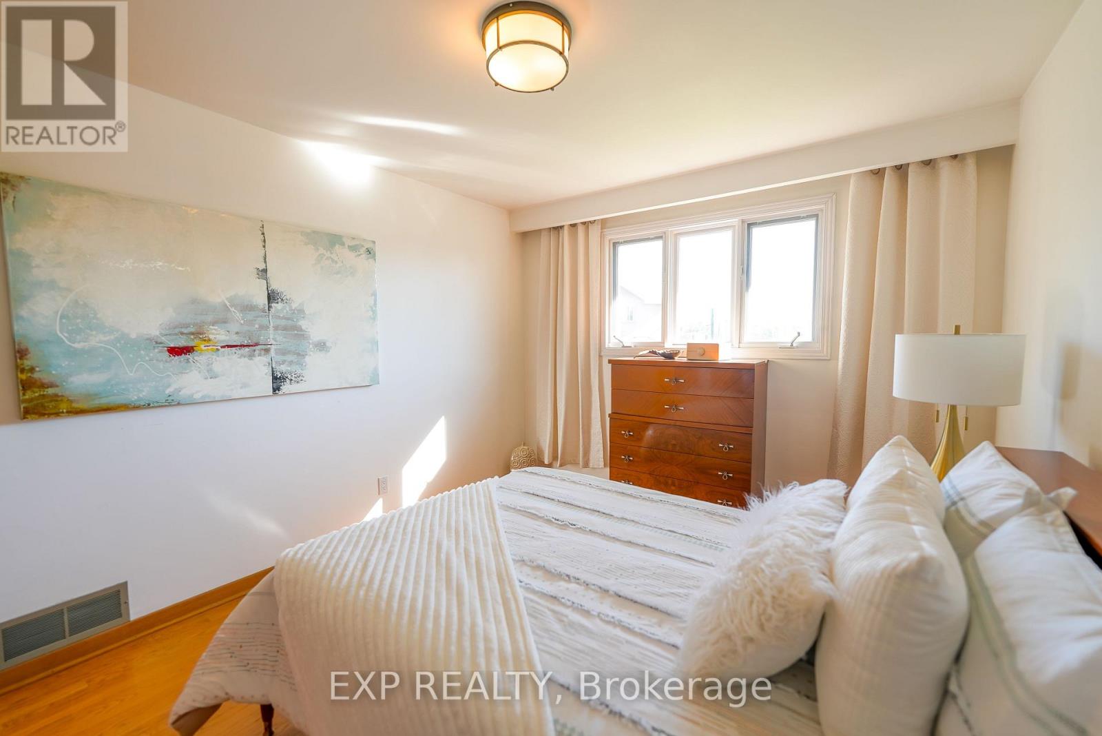 902 Sixth Street, Mississauga (Lakeview), Ontario  L5E 1N6 - Photo 34 - W12441598