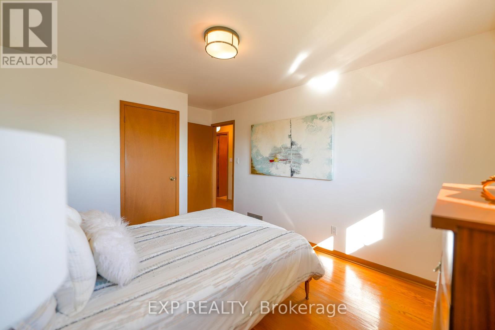 902 Sixth Street, Mississauga (Lakeview), Ontario  L5E 1N6 - Photo 36 - W12441598