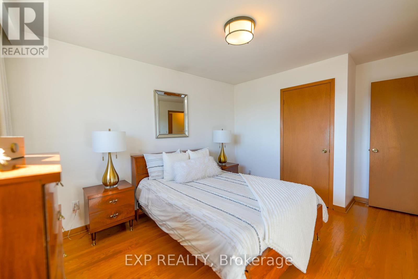 902 Sixth Street, Mississauga (Lakeview), Ontario  L5E 1N6 - Photo 37 - W12441598