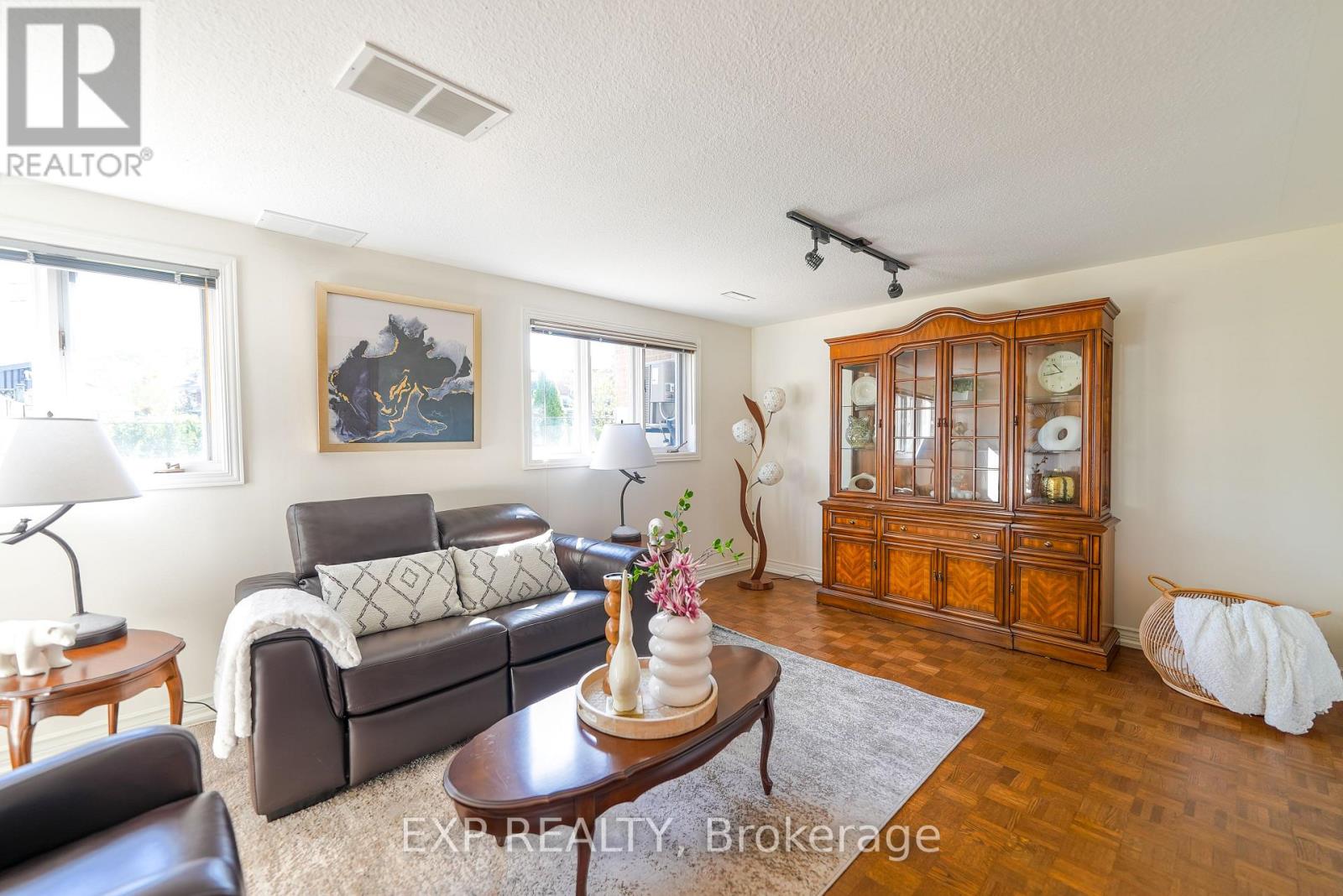 902 Sixth Street, Mississauga (Lakeview), Ontario  L5E 1N6 - Photo 42 - W12441598