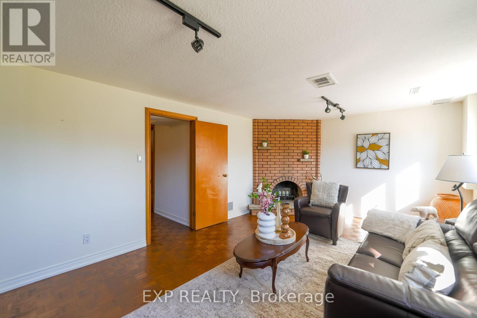 902 Sixth Street, Mississauga (Lakeview), Ontario  L5E 1N6 - Photo 45 - W12441598