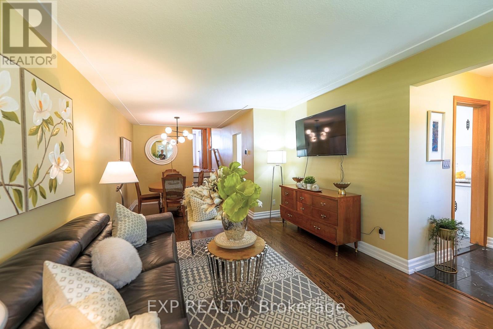 902 Sixth Street, Mississauga (Lakeview), Ontario  L5E 1N6 - Photo 7 - W12441598