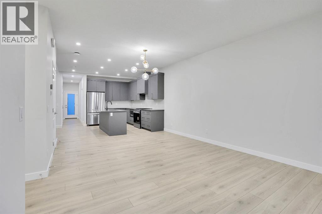14628 24 Street Nw, Calgary, Alberta  T3P 2B6 - Photo 4 - A2261250