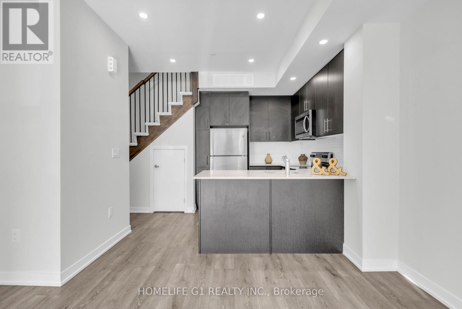 5 - 3429 Ridgeway Drive, Mississauga, Ontario  L5L 0B9 - Photo 5 - W12437115