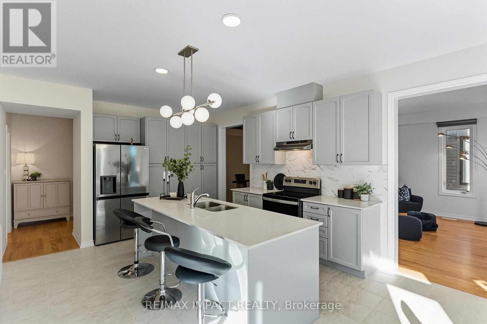 39 Connolly Road, Kawartha Lakes (Lindsay), Ontario  K9V 5H5 - Photo 10 - X12441533
