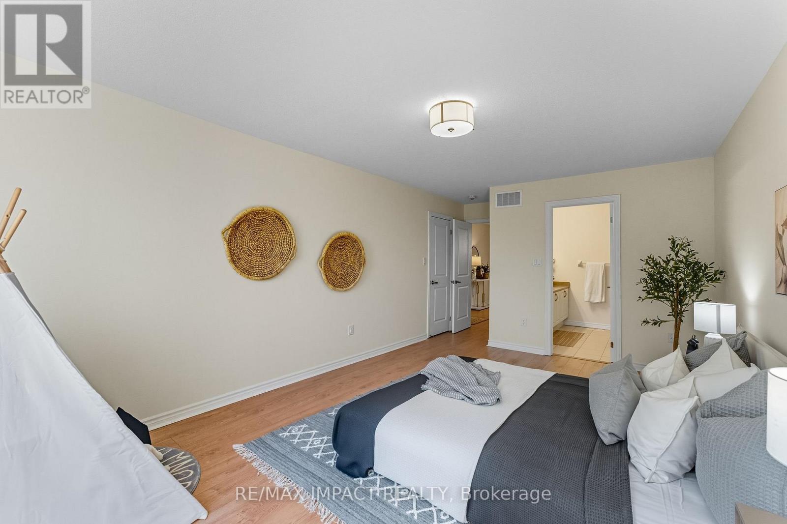 39 Connolly Road, Kawartha Lakes (Lindsay), Ontario  K9V 5H5 - Photo 37 - X12441533