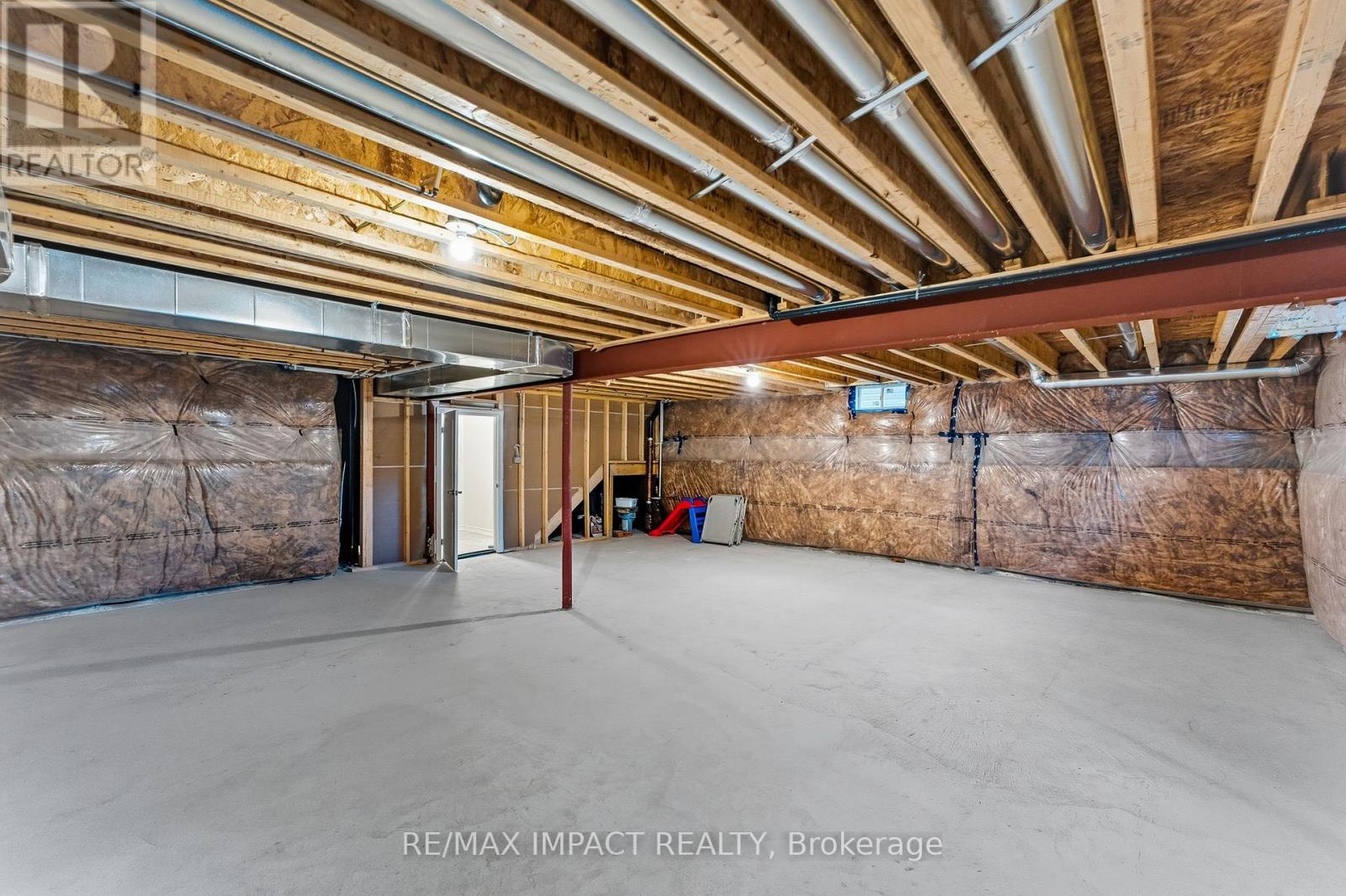 39 Connolly Road, Kawartha Lakes (Lindsay), Ontario  K9V 5H5 - Photo 42 - X12441533
