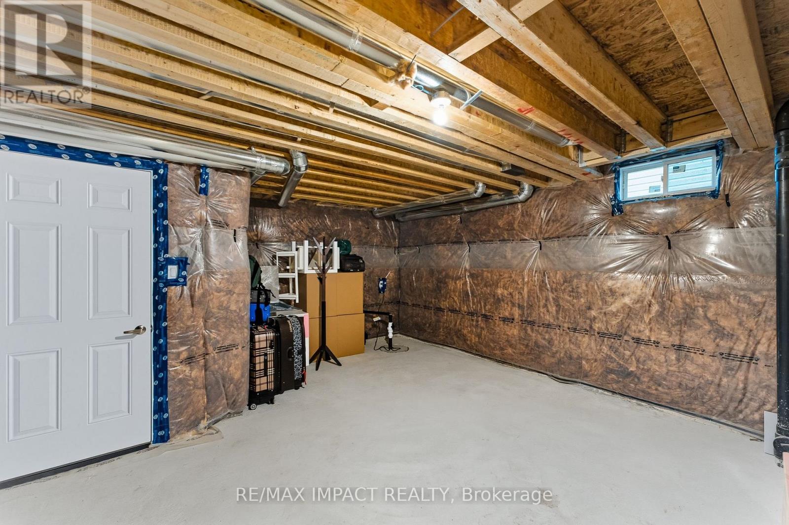 39 Connolly Road, Kawartha Lakes (Lindsay), Ontario  K9V 5H5 - Photo 43 - X12441533