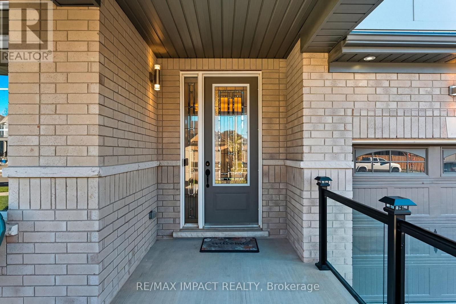 39 Connolly Road, Kawartha Lakes (Lindsay), Ontario  K9V 5H5 - Photo 5 - X12441533