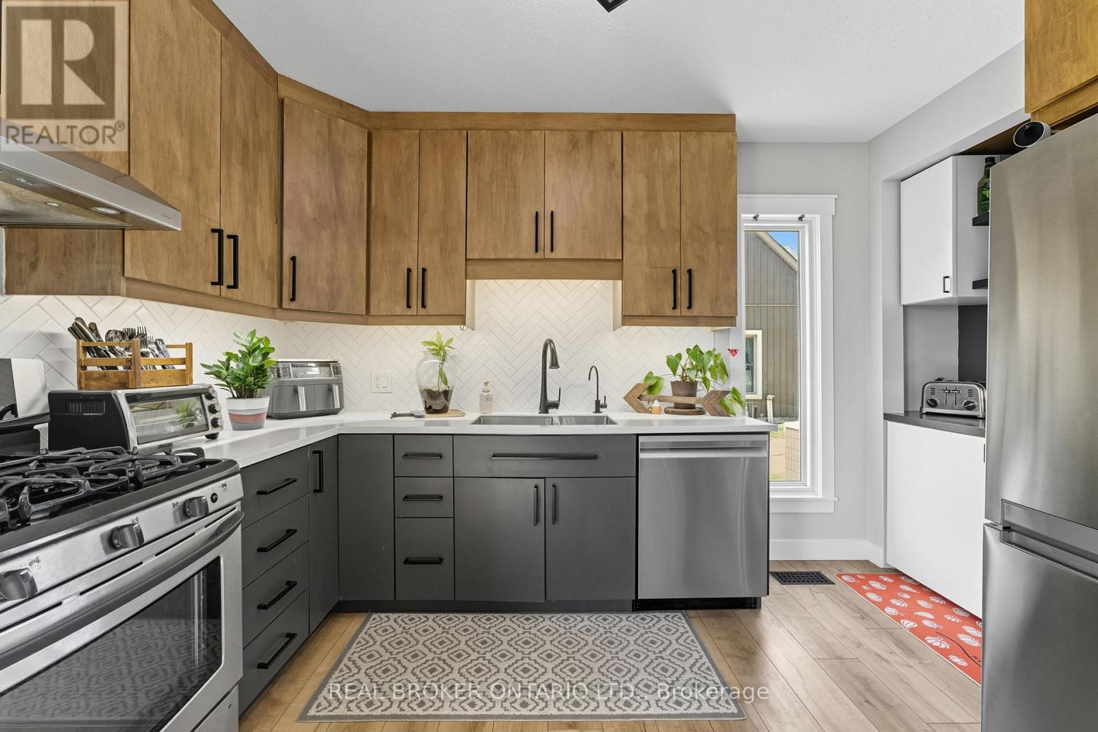 100 La Salette Road, Norfolk, Ontario  N0E 1H0 - Photo 12 - X12441549