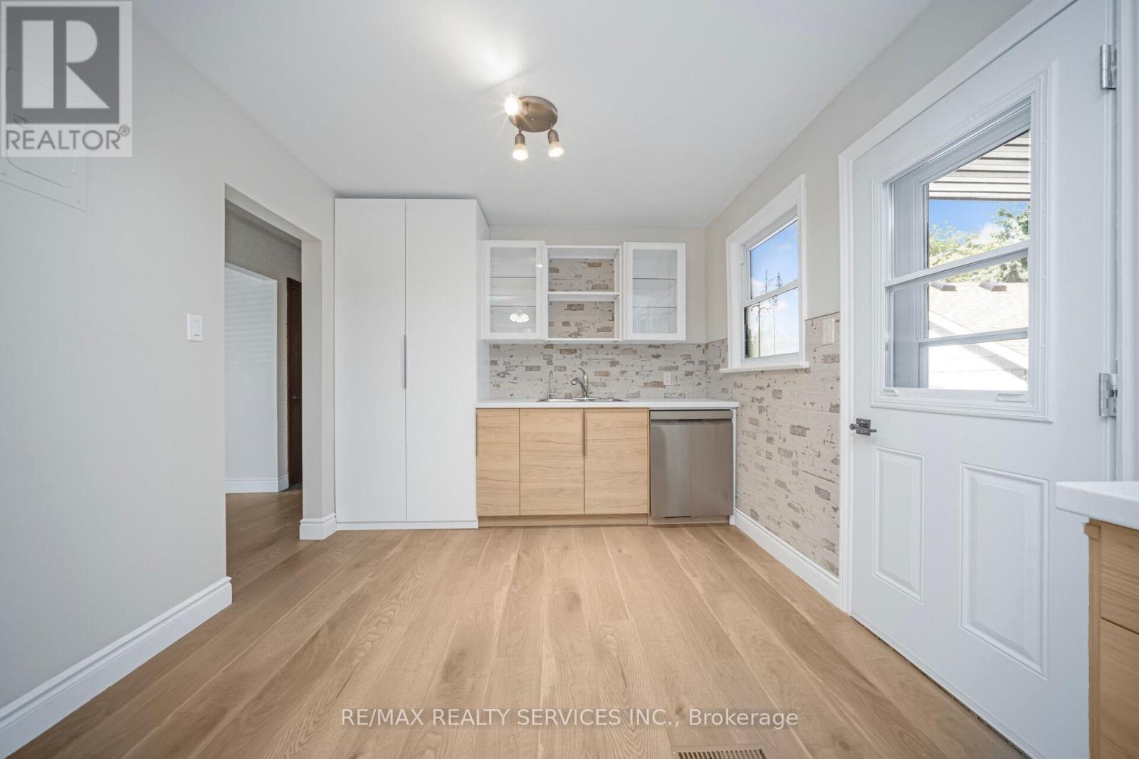 476 Prospect Avenue, Kitchener, Ontario  N2A 1E1 - Photo 31 - X12441573