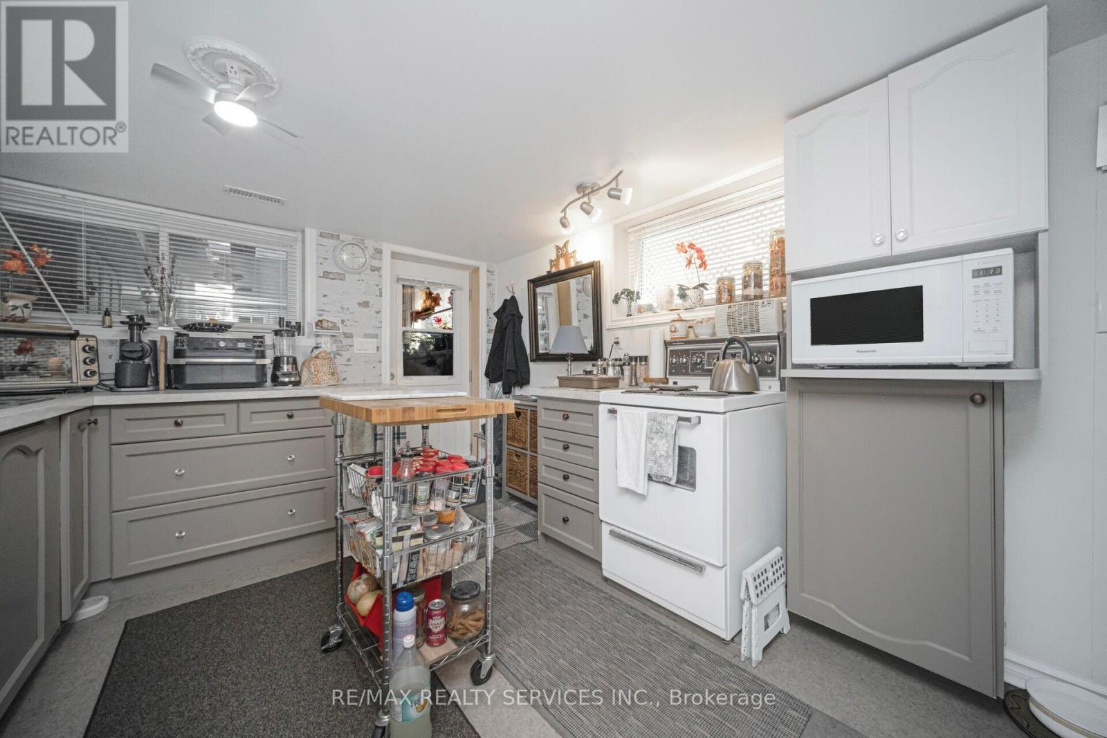 476 Prospect Avenue, Kitchener, Ontario  N2A 1E1 - Photo 45 - X12441573