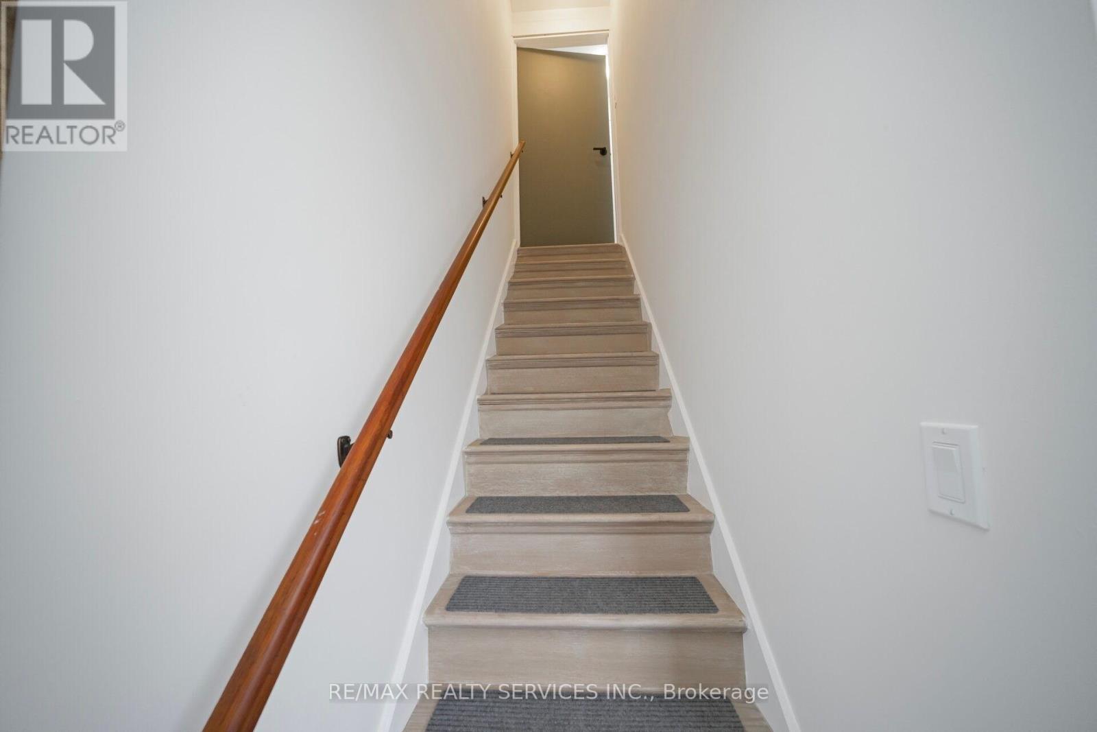476 Prospect Avenue, Kitchener, Ontario  N2A 1E1 - Photo 7 - X12441573
